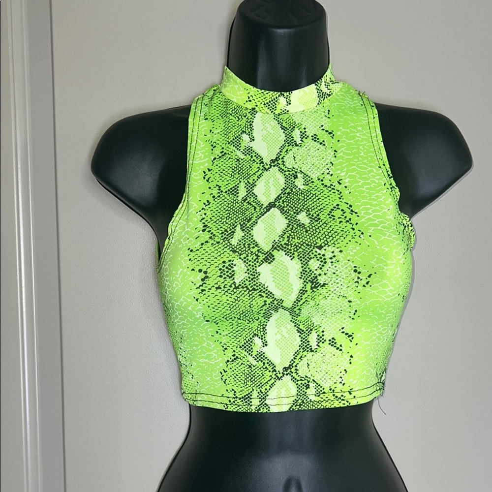Vibrant Green Sleeveless Fitted Crop Top